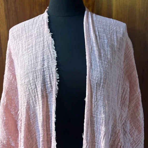 Vince Camuto Textured Shawl Cover Up - Picture 2 of 6